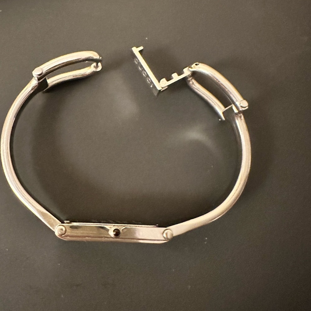 Gucci Watch View 3